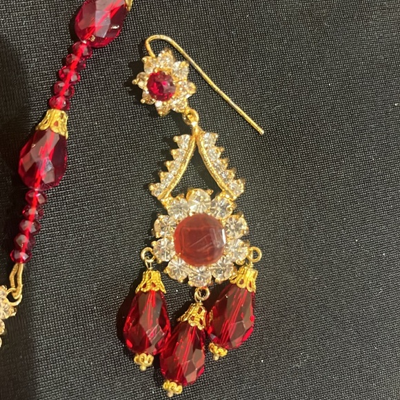 Preloved Red Necklace & Earrings - Picture 3 of 3